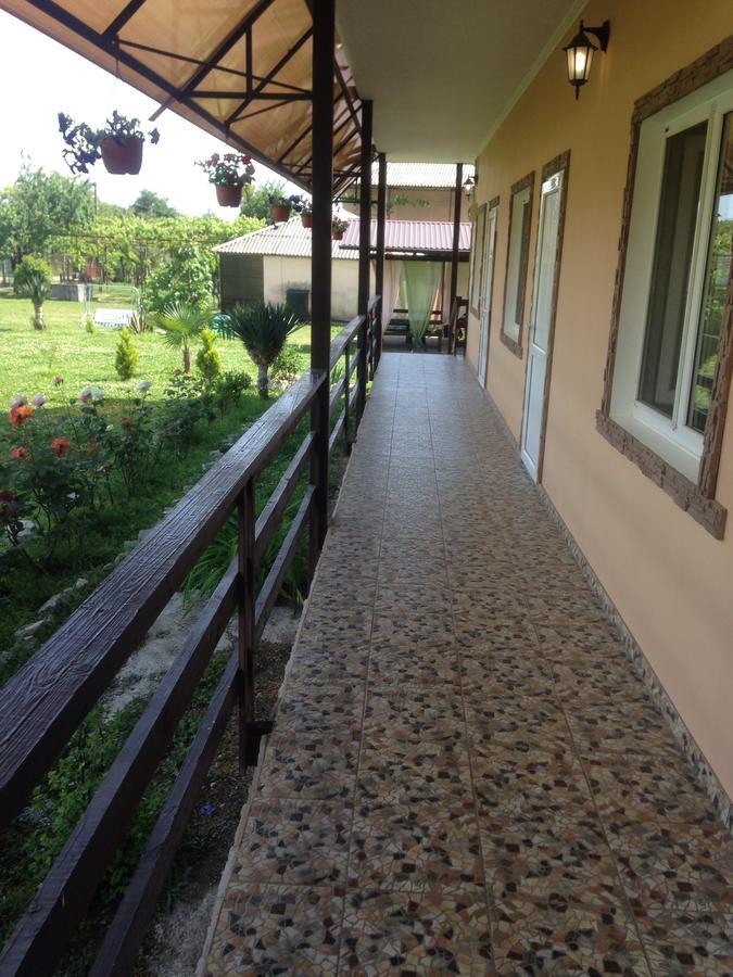 Изабелла Hotel Pitsunda Exterior foto